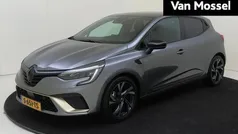 Gebruikt 2023 Renault Clio V Engineered Hatchback | € 24.440 (Eerlijke prijs)