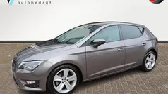 Grijs Gebruikt 2016 Seat Leon CONNECT Hatchback | € 13.998 (Eerlijke prijs)