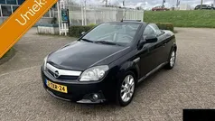 Zwart Gebruikt 2005 Opel Tigra Cosmo Cabriolet | € 2.250 (Eerlijke prijs)