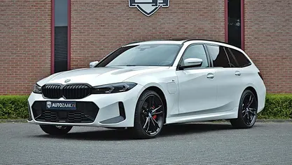 Gebruikt 2024 BMW 330e M Sport Stationwagen | € 47.950 (Eerlijke prijs)