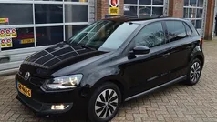 Zwart Gebruikt 2015 VW Polo Edition Hatchback | € 7.200 (Eerlijke prijs)