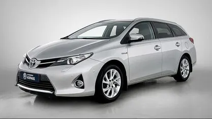 Grijs (metallic) Gebruikt 2015 Toyota Auris Touring Sports Stationwagen | € 14.350 (Eerlijke prijs)