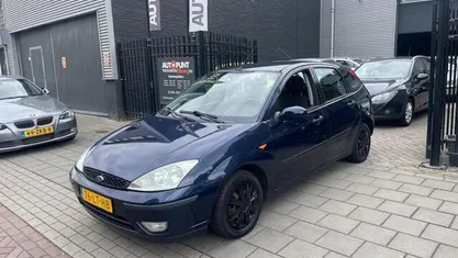 Occasion Ford Focus 101 PK (74 kW) 2003 Blauw Hatchback