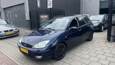 Blauw Gebruikt 2003 Ford Focus Hatchback | € 1.499 (Eerlijke prijs)
