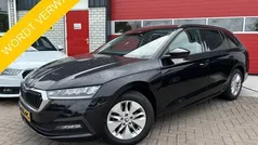Zwart Gebruikt 2021 Skoda Octavia Business Line Stationwagen | € 15.888 (Eerlijke prijs)