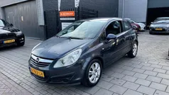Blauw, metallic lak Gebruikt 2006 Opel Corsa Enjoy Hatchback | € 1.999 (Eerlijke prijs)