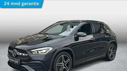 Zwart Gebruikt 2020 Mercedes GLA200 Business SUV | € 34.950 (Eerlijke prijs)