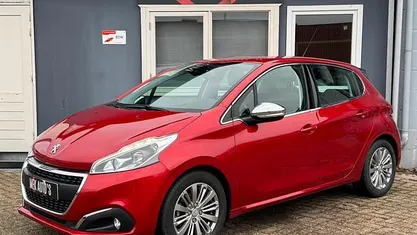 Gebruikt 2018 Peugeot 208 Allure Hatchback | € 8.844 (Eerlijke prijs)