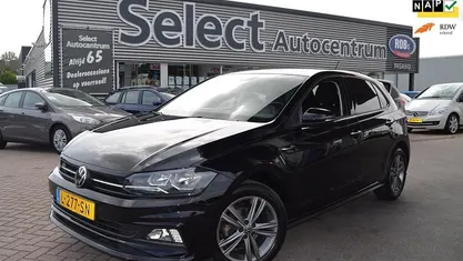 Zwart Gebruikt 2021 VW Polo R-line Edition Hatchback | € 14.840 (Eerlijke prijs)