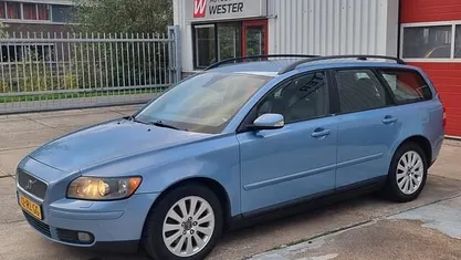 Blauw Gebruikt 2005 Volvo V50 Summum Stationwagen | € 2.950 (Eerlijke prijs)