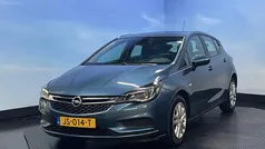Blauw Gebruikt 2016 Opel Astra Edition Hatchback | € 7.950 (Eerlijke prijs)