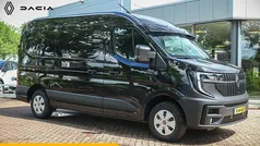 Zwart Nieuw 2024 Renault Master Van | € 31.900 (Goede deal)