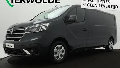 Grijs Occasion 2024 Renault Trafic Komfort MPV | € 27.945 (Goede deal)