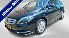 Zwart Gebruikt 2013 Mercedes B180 Ambition MPV | € 11.999 (Eerlijke prijs)