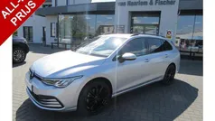 Zilver Gebruikt 2022 VW Golf VIII Life Stationwagen | € 24.990 (Eerlijke prijs)