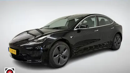 Occasion 2019 Tesla Model 3 Standard Range Sedan | € 13.750 (Eerlijke prijs)