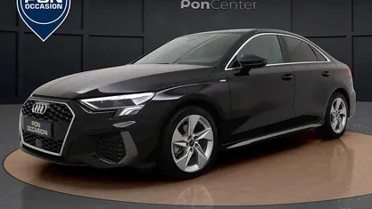 Zwart Occasion 2023 Audi A3 S-Line Sedan | € 28.850 (Eerlijke prijs)