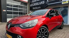 Rood Gebruikt 2013 Renault Clio IV Expression Hatchback | € 5.650 (Eerlijke prijs)