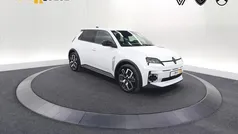 Wit, metallic lak Nieuw 2025 Renault R5 Komfort Hatchback | € 33.900 (Eerlijke prijs)