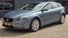 Blauw Gebruikt 2013 Volvo V40 Summum Stationwagen | € 11.950 (Eerlijke prijs)