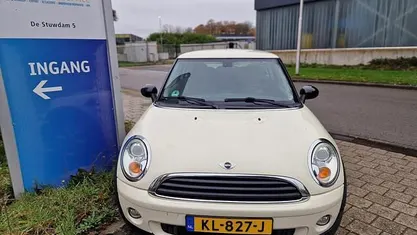 Wit Gebruikt 2009 Mini ONE Pepper Hatchback | € 5.749 (Eerlijke prijs)