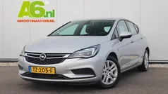 Gan :sovereign silver m2 Gebruikt 2018 Opel Astra Edition Hatchback | € 11.749 (Eerlijke prijs)