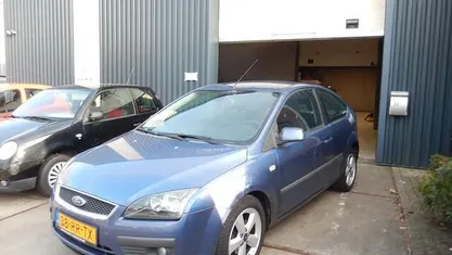 Occasion 2005 Ford Focus Futura Hatchback | € 1.950 (Super prijs)