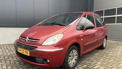 Occasion Citroën Xsara Picasso 109 PK (80 kW) 2006 Rood (metallic) MPV