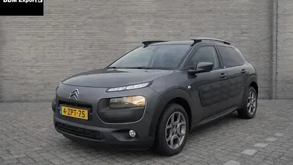 Grijs Gebruikt 2015 Citroën C4 PureTech SUV | € 3.999 (Eerlijke prijs)