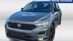 Grijs Gebruikt 2021 VW T-Roc Style SUV | € 27.950 (Eerlijke prijs)