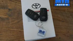 Wit Gebruikt 2024 Toyota Corolla Cross Style SUV | € 34.799 (Eerlijke prijs)