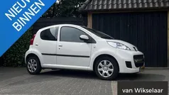 Wit Gebruikt 2011 Peugeot 107 Hatchback | € 4.295 (Eerlijke prijs)