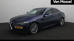 Blauw Gebruikt 2018 Alfa Romeo Giulia Super Sedan | € 21.995 (Eerlijke prijs)