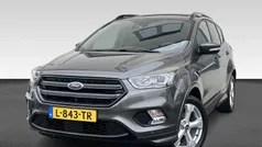 Grijs Gebruikt 2018 Ford Kuga ST-Line SUV | € 18.430 (Eerlijke prijs)