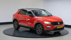 Rood Gebruikt 2018 VW T-Roc Style SUV | € 18.845 (Eerlijke prijs)