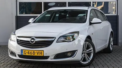 Wit Gebruikt 2015 Opel Insignia Cosmo Stationwagen | € 6.950 (Eerlijke prijs)