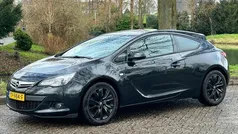 Zwart Gebruikt 2015 Opel Astra GTC Design Edition Hatchback | € 7.250 (Eerlijke prijs)