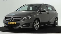 Grijs Gebruikt 2018 Mercedes B180 Ambition MPV | € 20.450 (Eerlijke prijs)