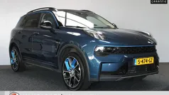 Blauw, metallic lak Gebruikt 2023 Lynk & Co 01 SUV | € 24.450 (Eerlijke prijs)