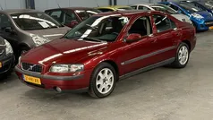 Rood Gebruikt 2001 Volvo S60 Sedan | € 1.999 (Eerlijke prijs)
