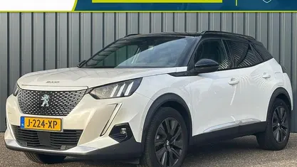Wit Gebruikt 2020 Peugeot e-2008 GT SUV | € 17.690 (Eerlijke prijs)