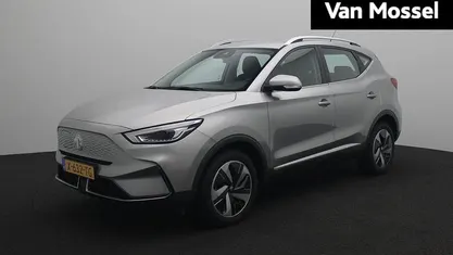 Grijs Gebruikt 2024 MG ZS Comfort Sedan | € 22.495 (Eerlijke prijs)