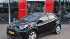 Zwart Gebruikt 2024 Toyota Aygo X-play Hatchback | € 17.740 (Eerlijke prijs)