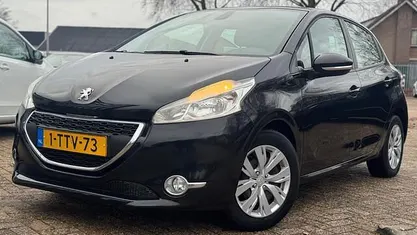 Gebruikt 2014 Peugeot 208 Envy Hatchback | € 3.499 (Goede deal)