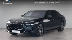 Zwart Gebruikt 2024 BMW M760e Comfort Edition Sedan | € 127.900