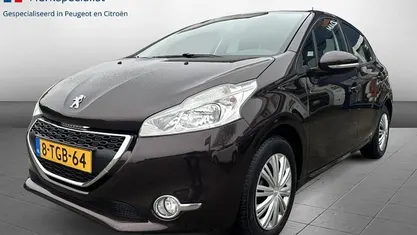 Zwart Gebruikt 2013 Peugeot 208 Active Hatchback | € 5.950 (Eerlijke prijs)