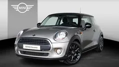 Gebruikt 2017 Mini ONE Business Hatchback | € 14.950 (Eerlijke prijs)