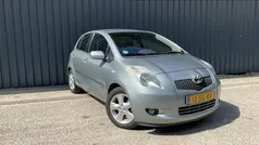 Grijs Gebruikt 2006 Toyota Yaris Luna Hatchback | € 2.995 (Eerlijke prijs)