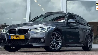 Grijs Gebruikt 2016 BMW 318 M Sport Stationwagen | € 12.494 (Eerlijke prijs)
