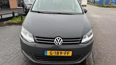 Grijs Gebruikt 2015 VW Sharan Highline MPV | € 18.949 (Goede deal)